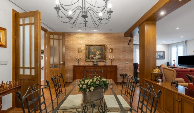 Återförsäljning - Villa -
Torrevieja - La Veleta