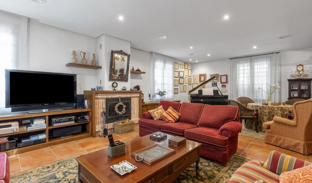 Återförsäljning - Villa -
Torrevieja - La Veleta