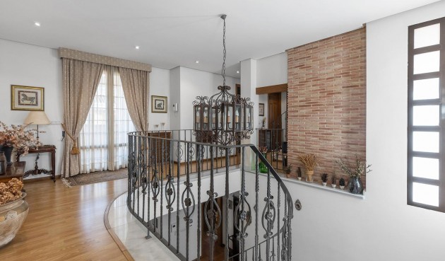 Återförsäljning - Villa -
Torrevieja - La Veleta