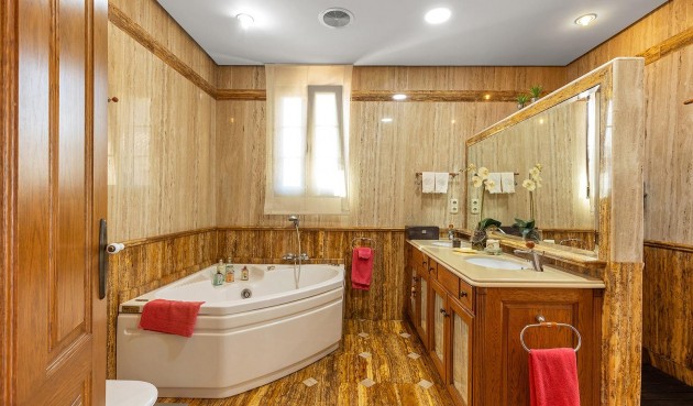 Återförsäljning - Villa -
Torrevieja - La Veleta