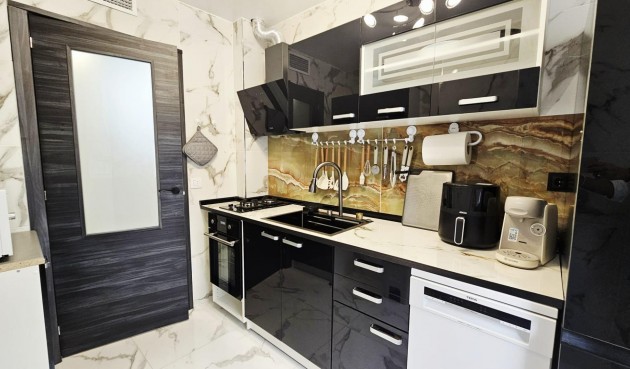 Reventa - Apartment -
Torrevieja - Acequion