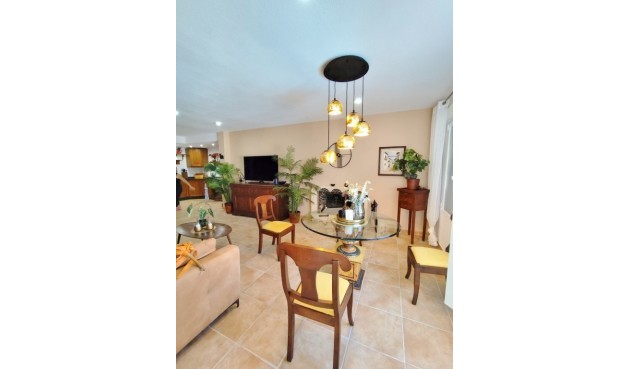 Resale - Villa -
San Miguel de Salinas - Inland