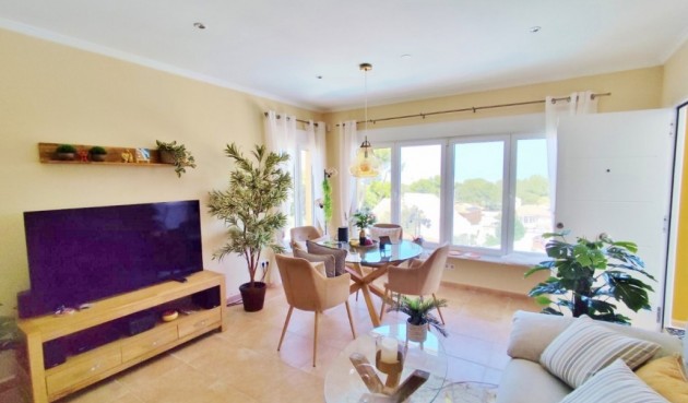 Resale - Villa -
San Miguel de Salinas - Inland