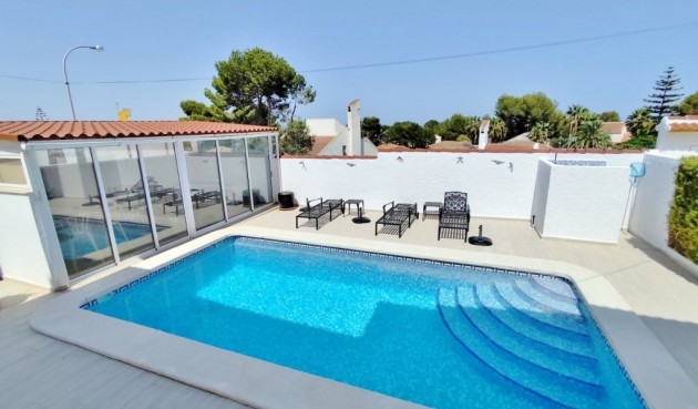Resale - Villa -
San Miguel de Salinas - Inland