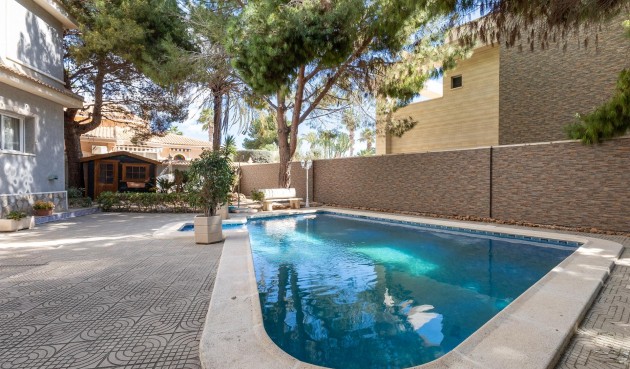 Resale - Villa -
Ciudad Quesada - Ciudad Quesada - Doña Pepa