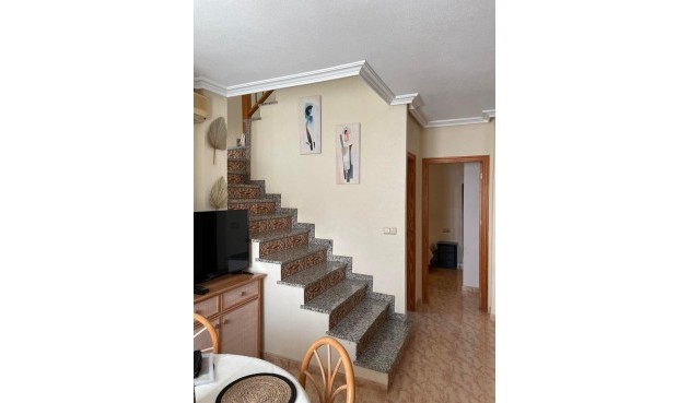 Återförsäljning - Villa -
Villamartin - Costa Blanca