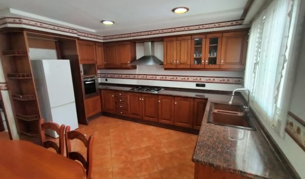 Resale - Villa -
Elda - Inland