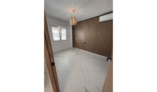 Resale - Apartment Penthouse -
Torrevieja - Costa Blanca