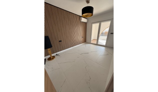 Resale - Apartment Penthouse -
Torrevieja - Costa Blanca