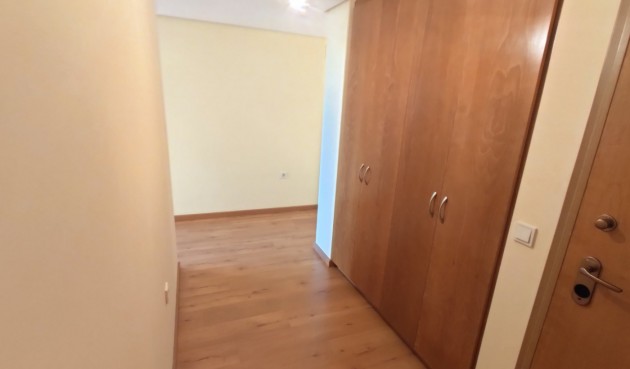 Återförsäljning - Apartment -
Torrevieja - Puerto