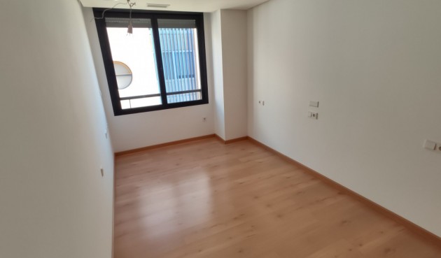 Återförsäljning - Apartment -
Torrevieja - Puerto