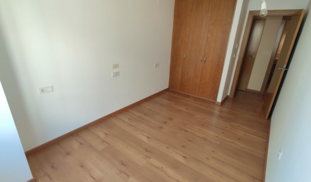 Återförsäljning - Apartment -
Torrevieja - Puerto