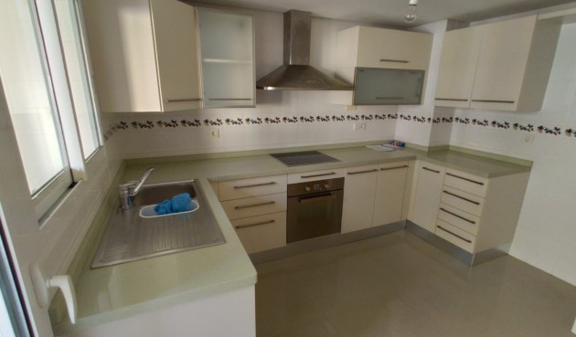Återförsäljning - Apartment -
Torrevieja - Puerto