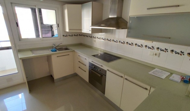 Återförsäljning - Apartment -
Torrevieja - Puerto