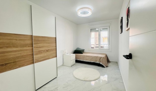 Brukt - Apartment -
Torrevieja - Playa del Cura