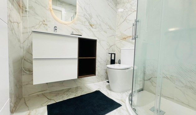 Brukt - Apartment -
Torrevieja - Playa del Cura