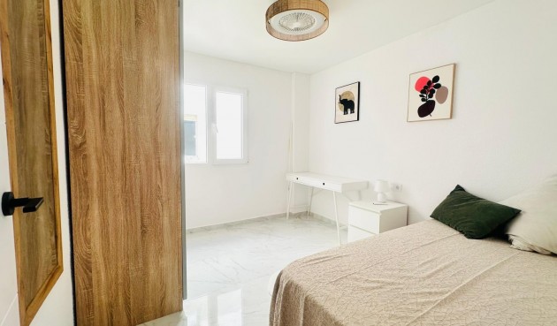 Brukt - Apartment -
Torrevieja - Playa del Cura