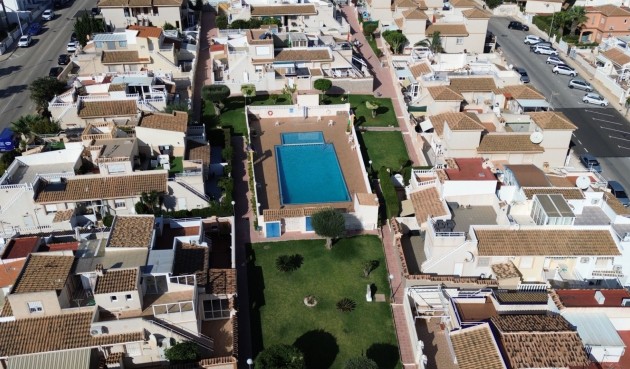 Brukt - Town House -
Orihuela Costa - Costa Blanca