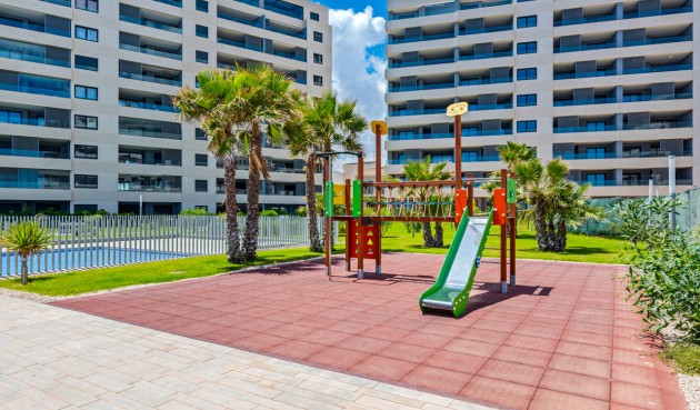 Brukt - Apartment -
Punta Prima - Costa Blanca