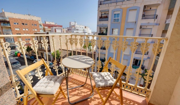 Brukt - Apartment -
Torrevieja - Centro