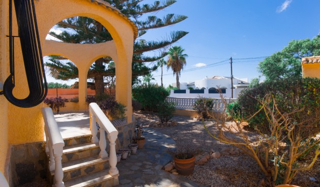 Resale - Villa -
La Siesta - Costa Blanca