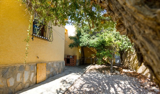 Resale - Villa -
La Siesta - Costa Blanca