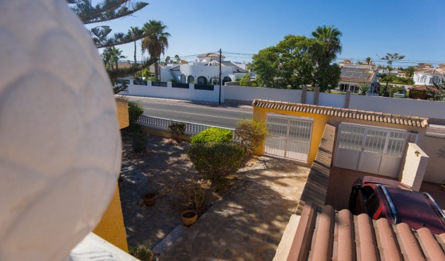Resale - Villa -
La Siesta - Costa Blanca