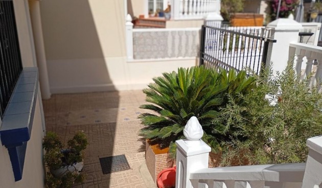 Brukt - Villa -
Villamartin - Costa Blanca