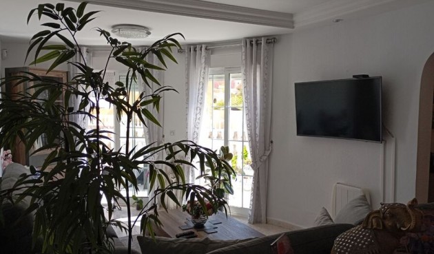 Brukt - Villa -
Villamartin - Costa Blanca