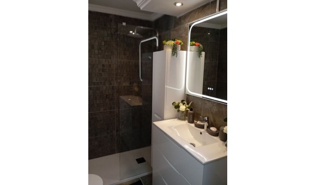 Brukt - Villa -
Villamartin - Costa Blanca