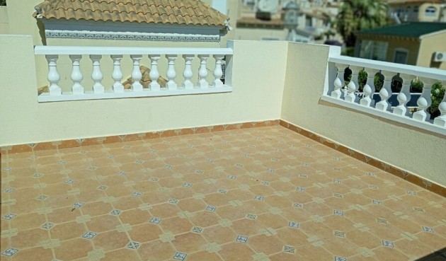 Brukt - Villa -
Villamartin - Costa Blanca