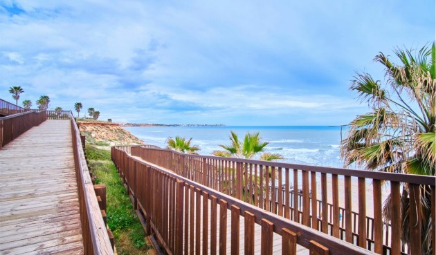 Brukt - Apartment -
Mil Palmeras - Costa Blanca