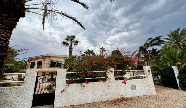 Resale - Villa -
Cartagena - La Azohía