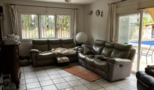 Resale - Villa -
Orxeta - Costa Blanca