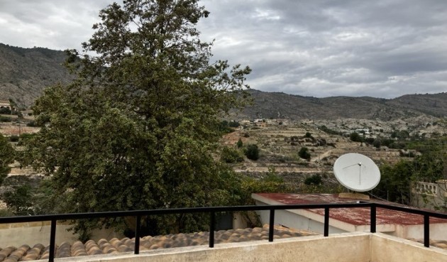 Resale - Villa -
Orxeta - Costa Blanca