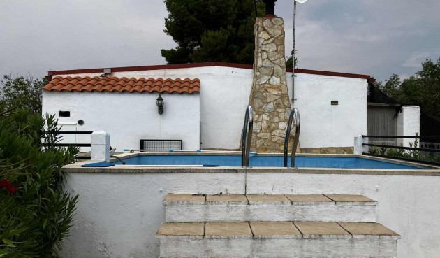 Resale - Villa -
Biar - Costa Blanca