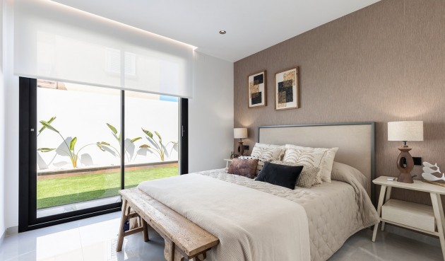 Resale - Villa -
El Chaparral - Inland