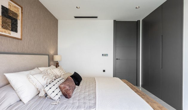 Resale - Villa -
El Chaparral - Inland