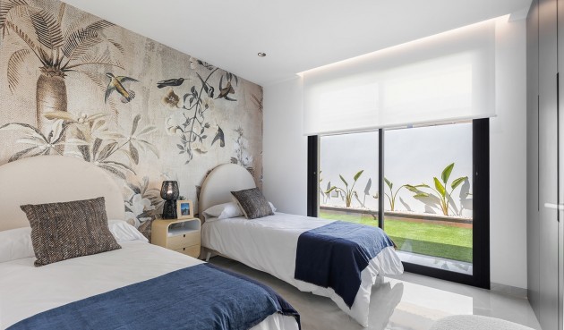 Resale - Villa -
El Chaparral - Inland