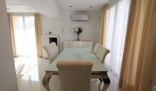 Resale - Villa -
Cabo Roig - Costa Blanca