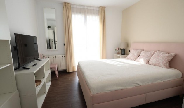 Resale - Villa -
Cabo Roig - Costa Blanca