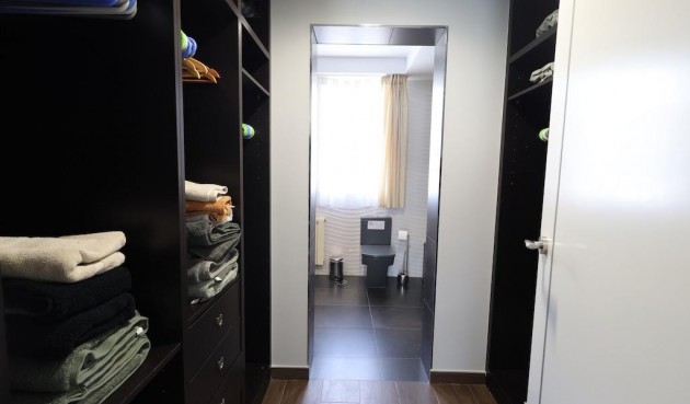 Resale - Villa -
Cabo Roig - Costa Blanca