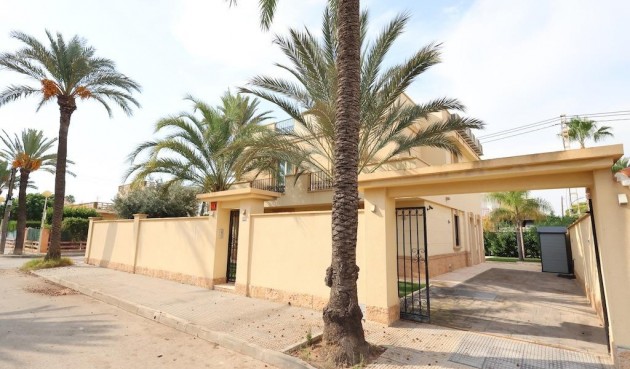 Resale - Villa -
Cabo Roig - Costa Blanca