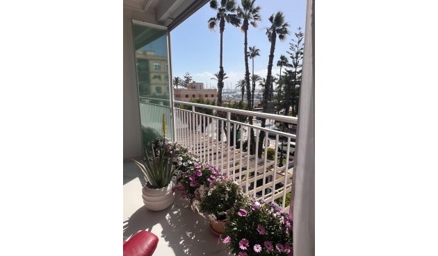 Resale - Apartment -
Torrevieja