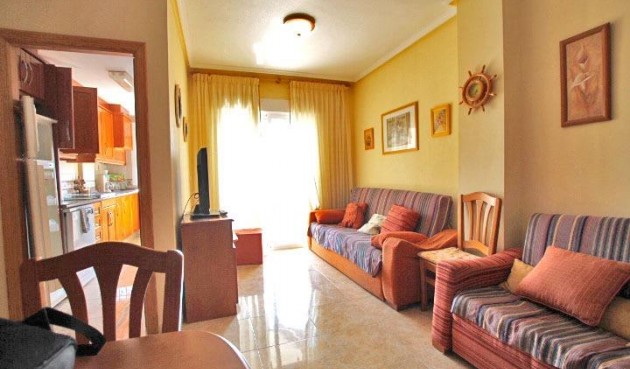 Resale - Apartment -
Guardamar del Segura - Pueblo
