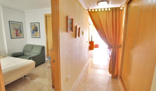 Resale - Apartment -
Guardamar del Segura - Pueblo