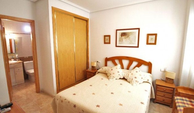 Resale - Apartment -
Guardamar del Segura - Pueblo