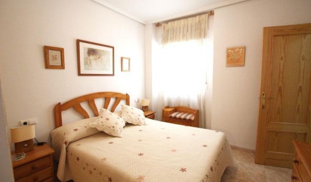 Resale - Apartment -
Guardamar del Segura - Pueblo