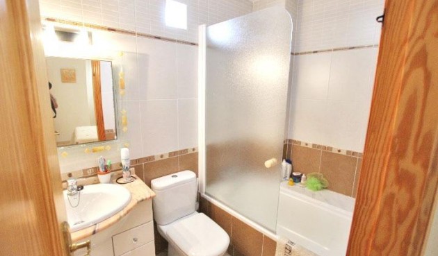 Resale - Apartment -
Guardamar del Segura - Pueblo