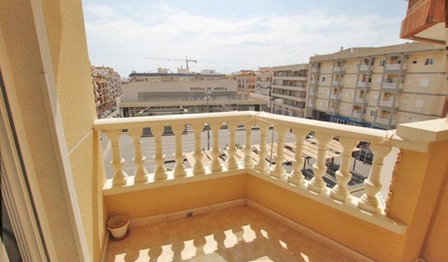 Resale - Apartment -
Guardamar del Segura - Pueblo